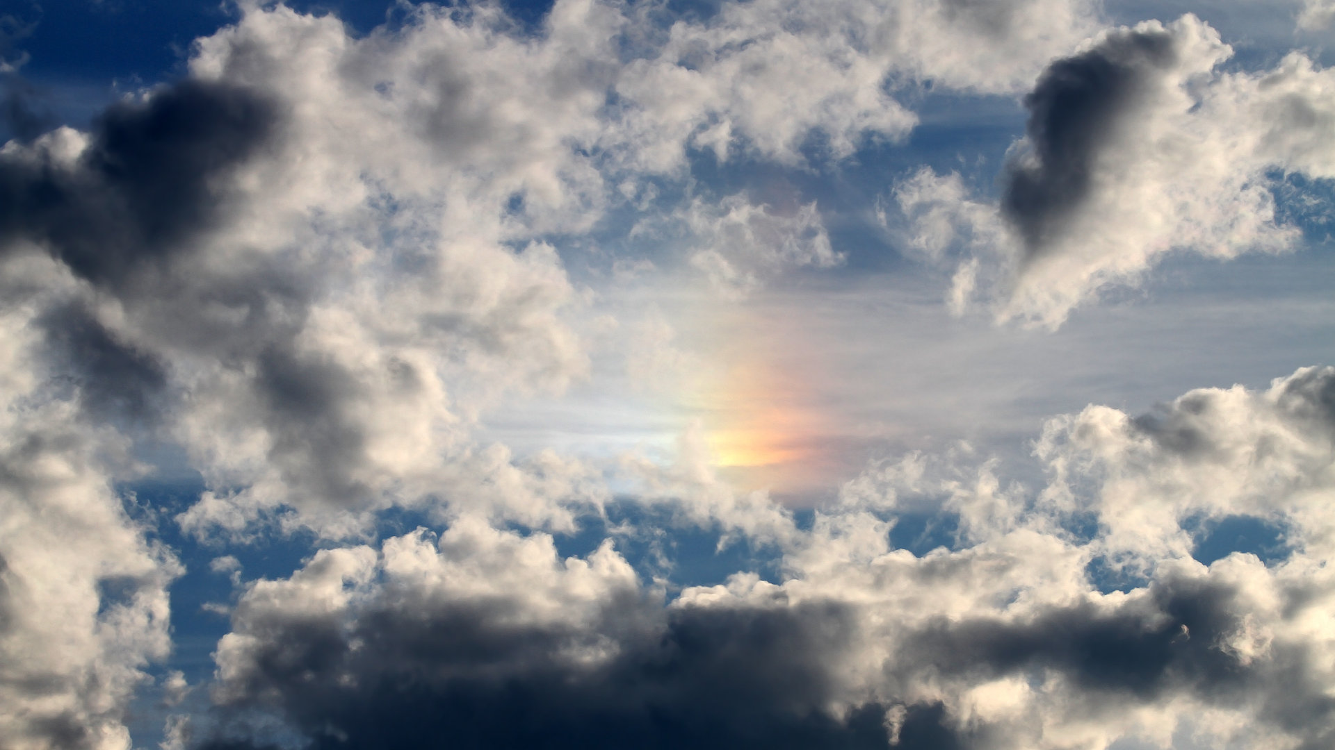 传奇“中场指挥官”：他们在欧冠中扮演的关键角色，足球中场指挥官